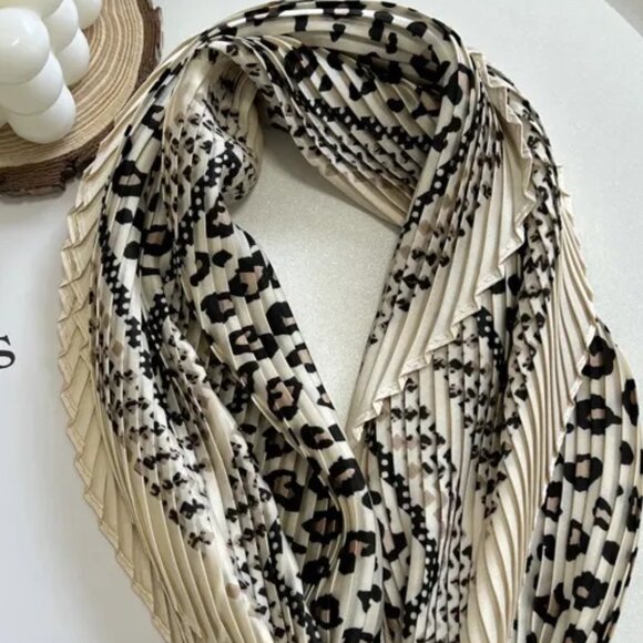 2/$30 Magnetic Snap Geometric Leopard Pleated Silky Scarf Headband Floral Gifts - Picture 4 of 7